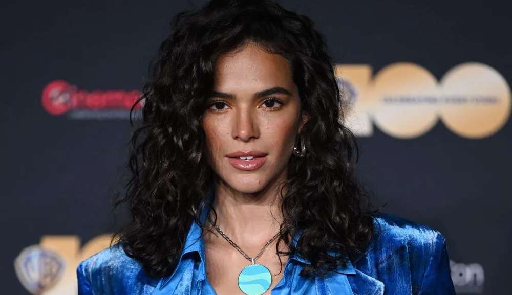 Bruna Marquezine tieta Zendaya na CinemaCon