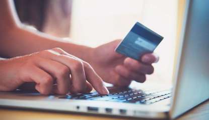 Juros do cartão de crédito alcança sua maior taxa em seis anos
