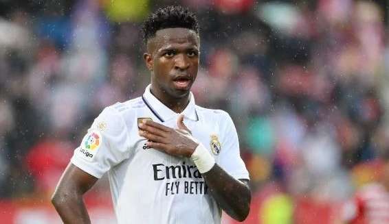 Vinícius Júnior lidera a lista entre os melhores jovens dribladores