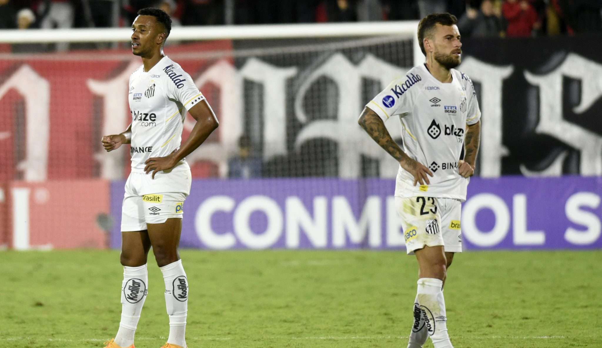 Santos perde pro Newell’s e se distancia de vaga para próxima fase da Sul-Americana
