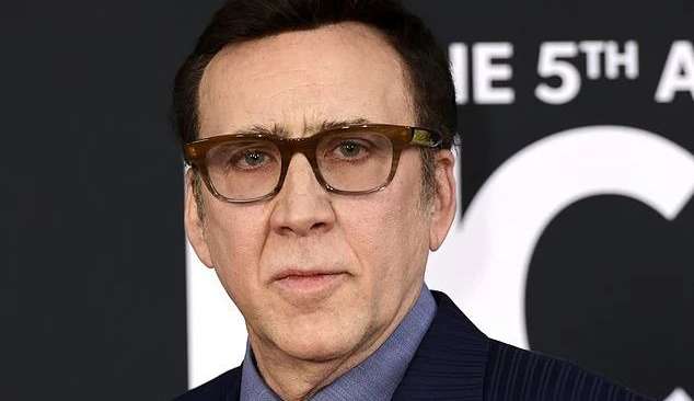Nicolas Cage vira alvo de piadas após afirmar que possui lembranças do útero da mãe