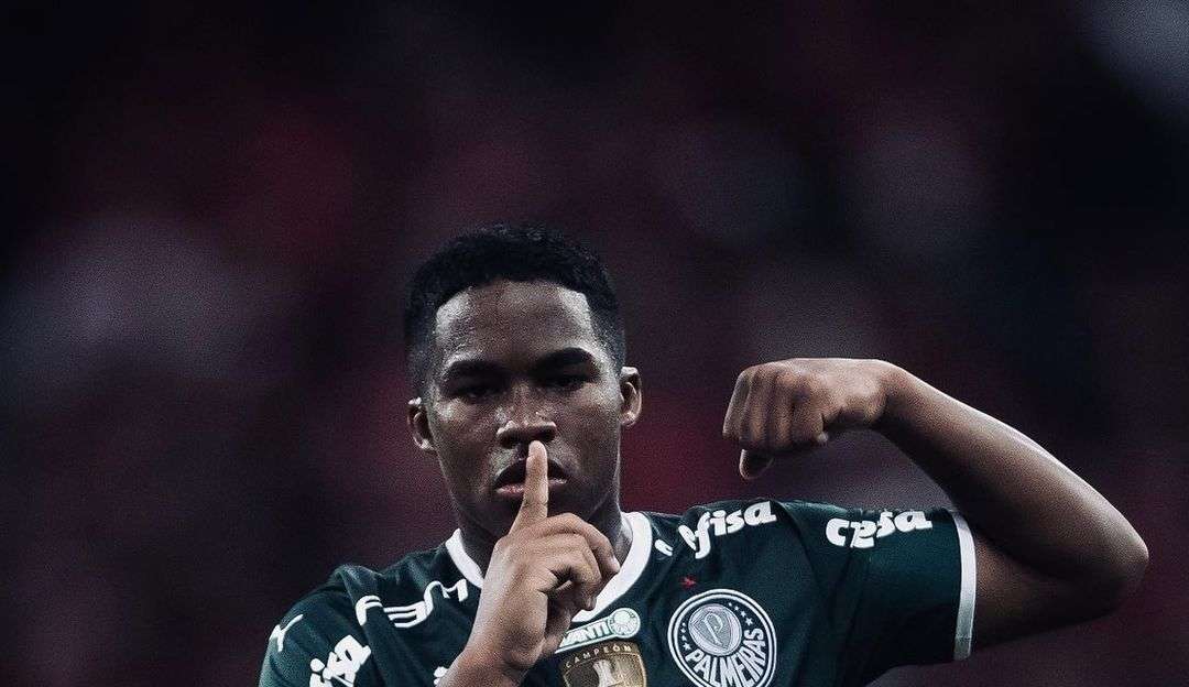 Atacante perde minutos no Palmeiras e vê adversários ganharem chance