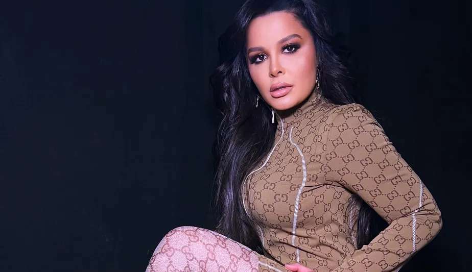 Maraisa surpreende com look avaliado em R$ 12 mil