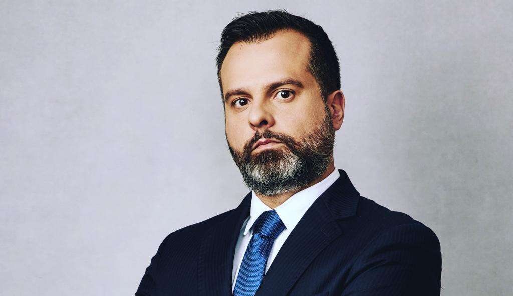 Advogado Vitor Lanna destaca que, na intenção de baixarem valor de pensão, pais tendem a negociar fora da lei com mães que temem perder guarda de filhos