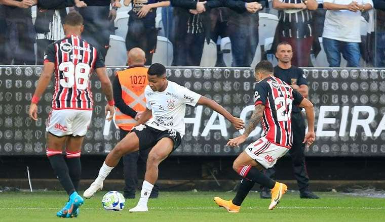 Corinthians e São Paulo empatam pelo Brasileirão e mantém tabu paulista na Neo Química Arena