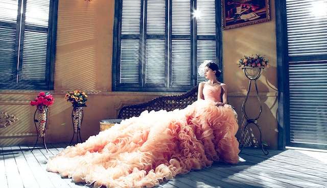 A escolha do vestido ideal é o primeiro item na lista de um casamento