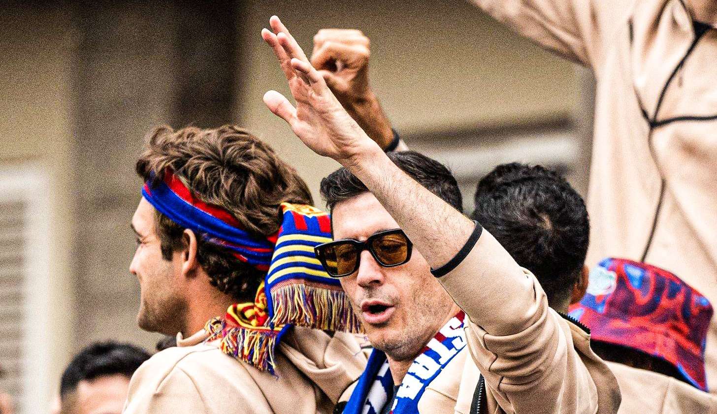 Lewandowski mostra gingado em comemoração do título da La Liga