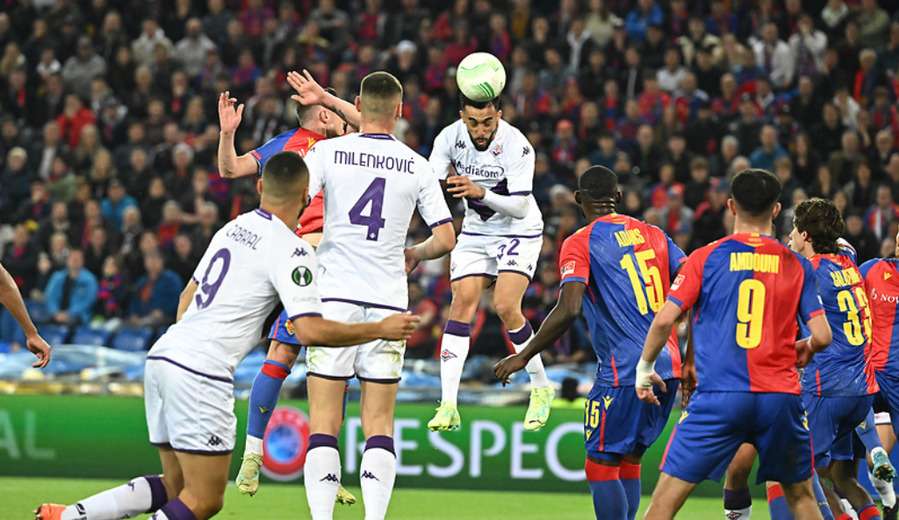 Liga Conferência: Fiorentina vence o Basel e garante vaga na final