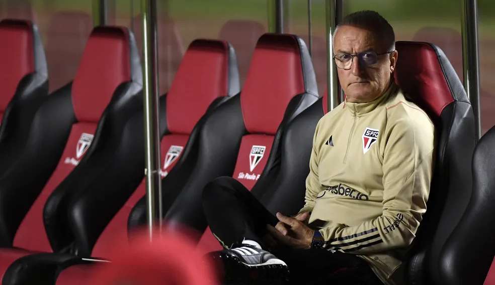 Dorival elogia os garotos na vitória do São Paulo: “Eles correram e buscaram o gol como nunca”