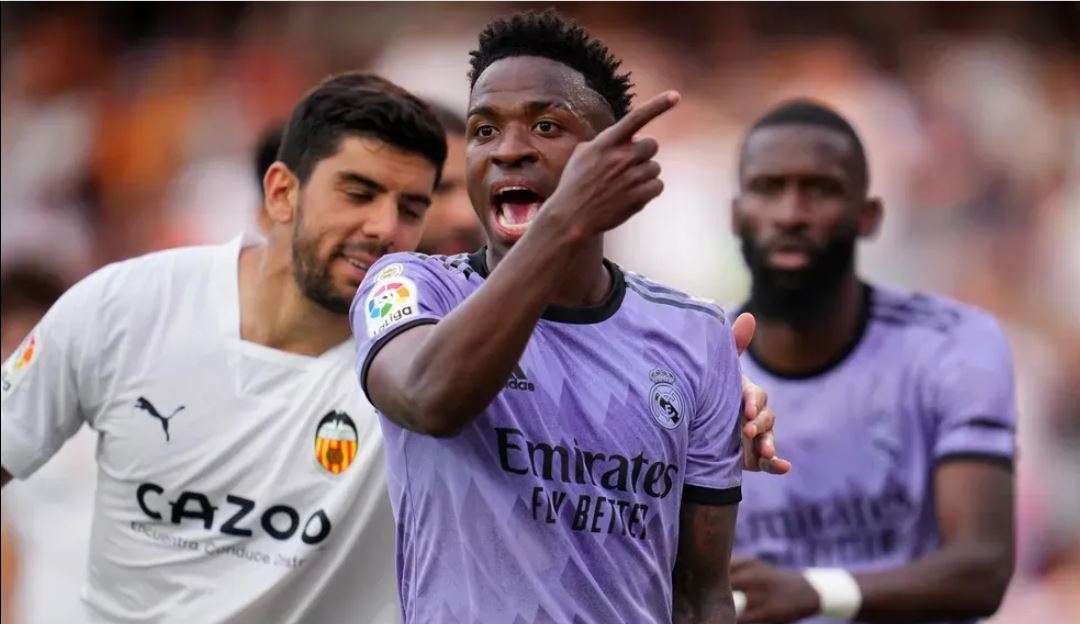 Persistência do Racismo no Futebol Espanhol: Vinicius Junior e outros jogadores vítimas de discriminação Racial