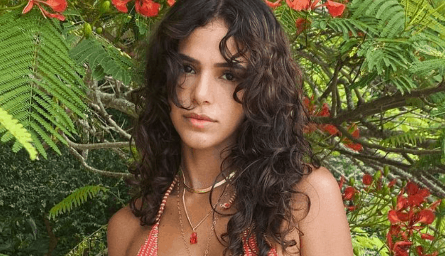 Bruna Marquezine relembra distúrbio de imagem: “/Eu queria me machucar”/