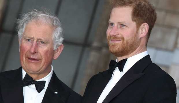 Príncipe Charles está ‘furioso’ com Harry segundo revista