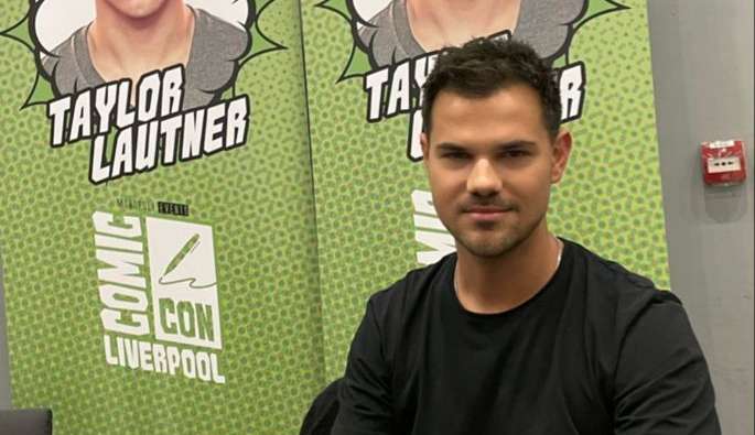 Taylor Lautner rebate críticas sobre ter envelhecido “como uma uva passa”