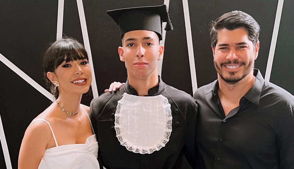 Rica de Marré anuncia aprovação do filho em faculdade de medicina