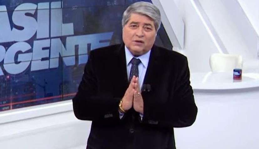 Datena responde tentativa de golpe ao vivo durante o programa Brasil Urgente