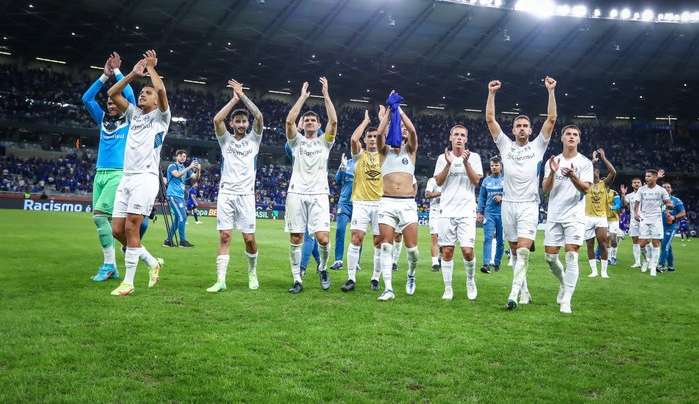 Grêmio vence o Cruzeiro e garante vaga nas quartas de final da Copa do Brasil