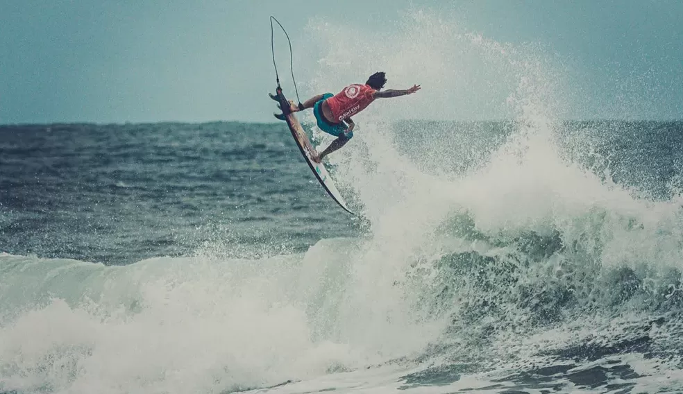Gabriel Medina avança na competição ISA Games
