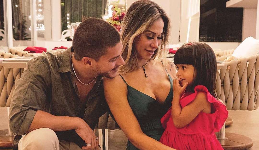 Arthur Aguiar comenta como está sua relação com a filha após divórcio