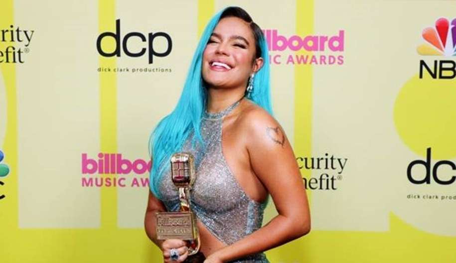 Cantora Karol G assina com a Interscope Records