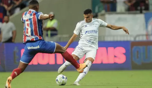 Bahia e Cruzeiro empatam na Fonte Nova com participações do VAR