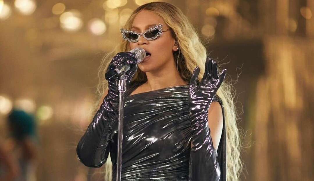 Cavalo voador de Beyoncé tem erro técnico durante show em Amsterdã