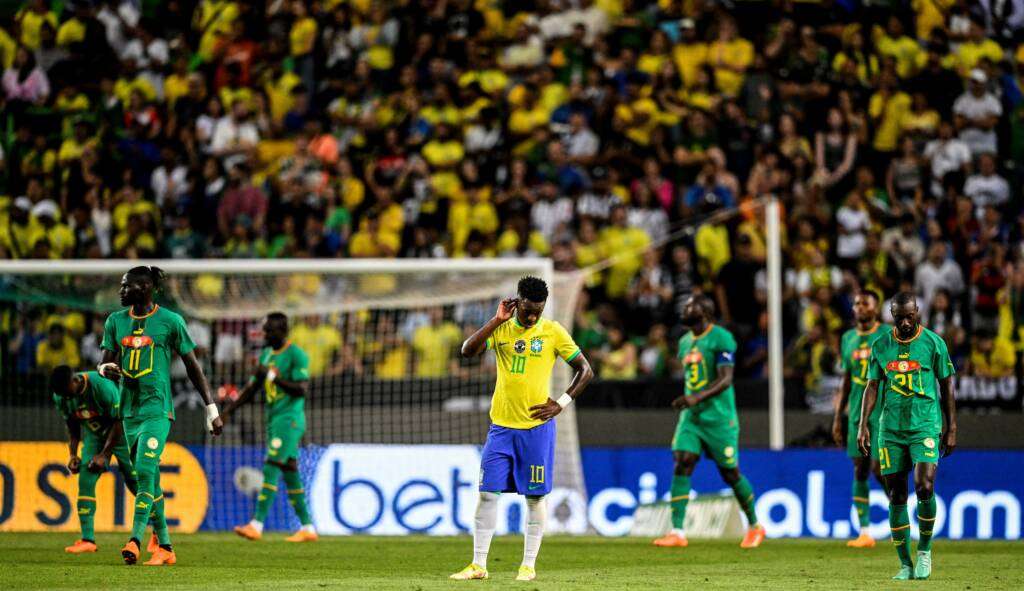 Em jogo movimentado, Brasil toma virada e perde para Senegal