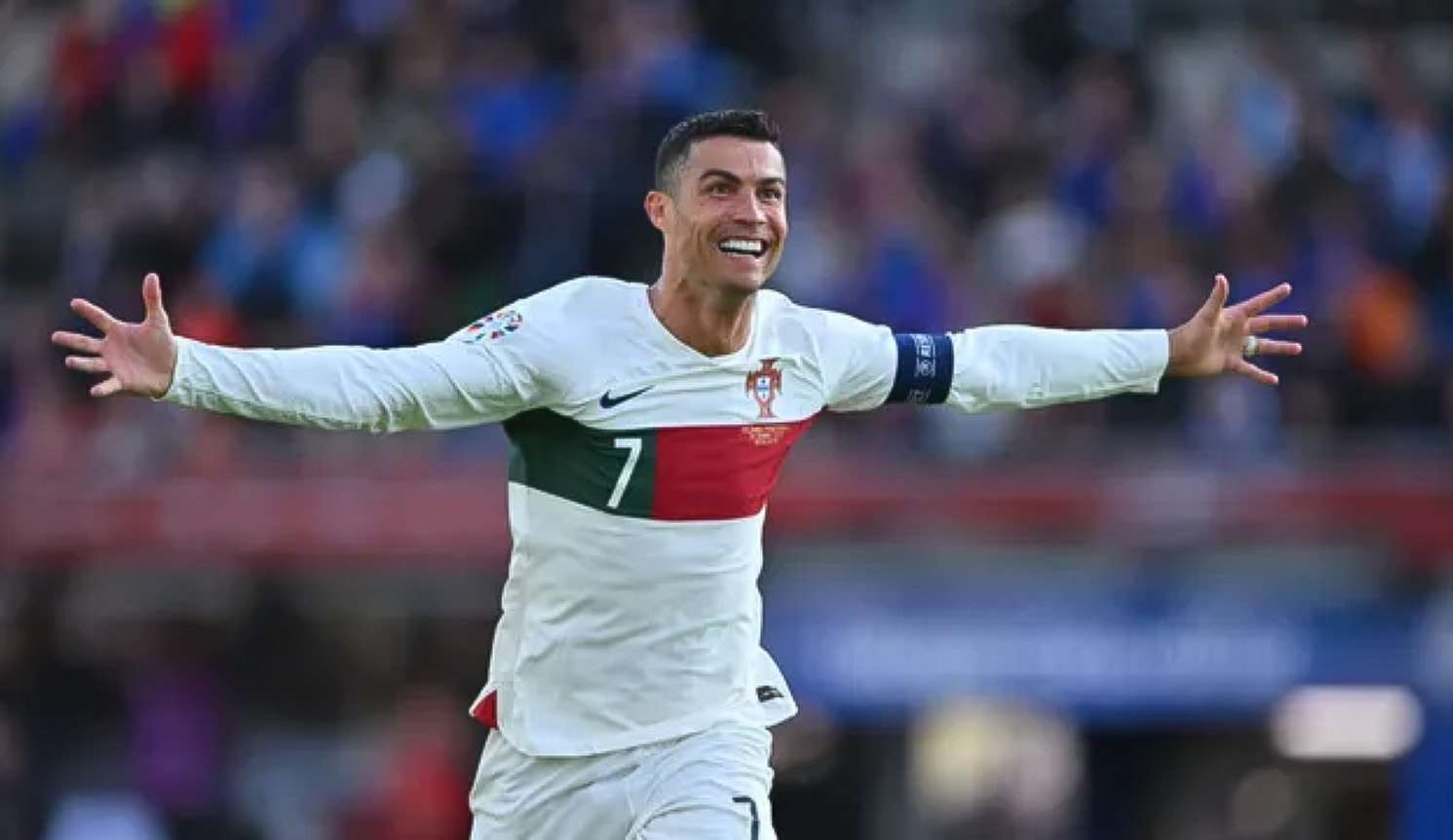 Portugal vence Islândia com gol de Cristiano Ronaldo