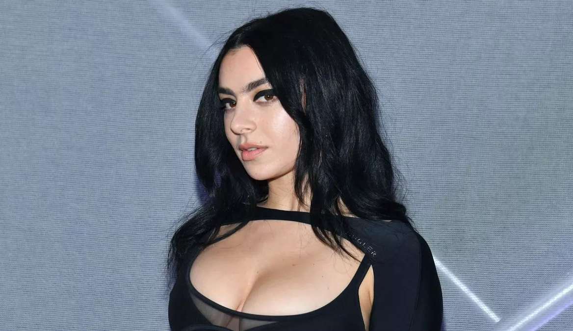 Charli XCX lança na próxima semana “Speed Drive”, música da live-action “Barbie”