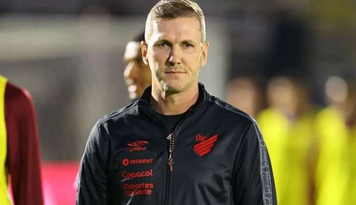 Paulo Turra é o novo treinador do Santos