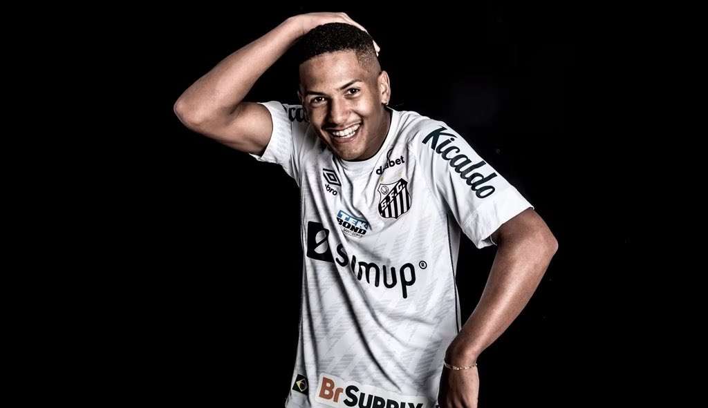 Chelsea oferece R$ 79 milhões ao Santos por Ângelo, e a jovem promessa pode deixar o Peixe em breve