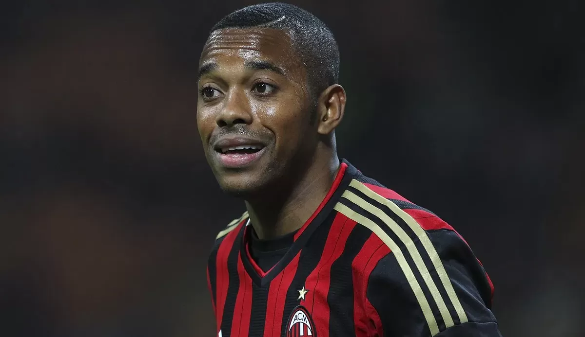 Em nova versão, Robinho admite penetração em vítima de estupro