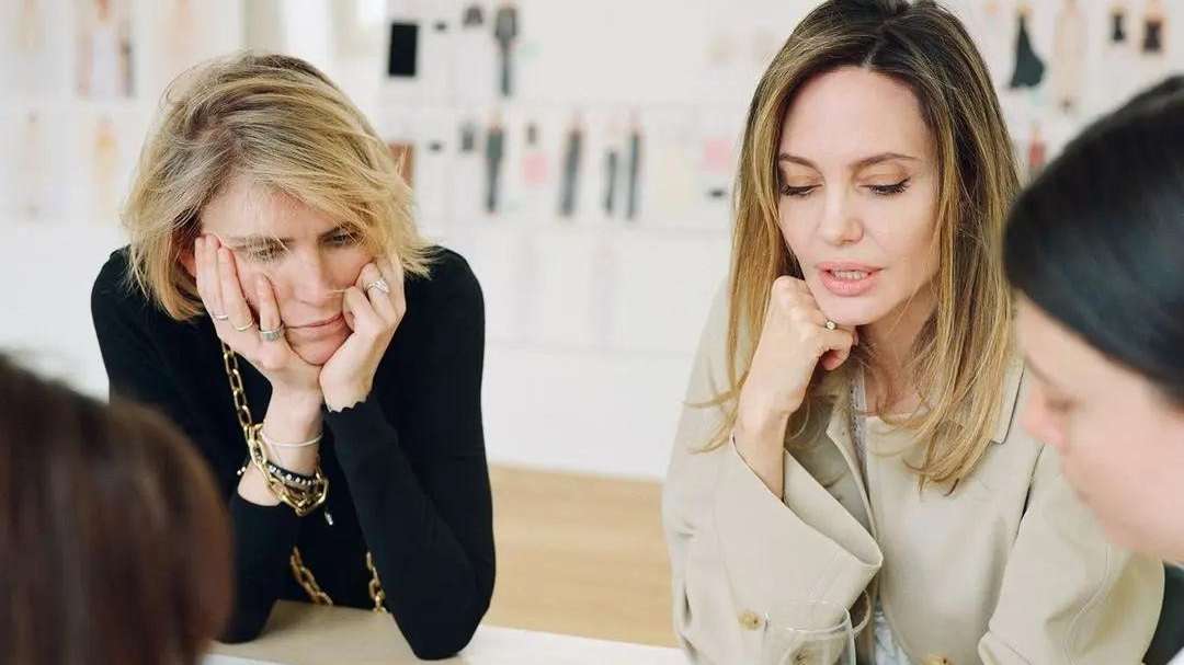 Angelina Jolie abrirá seu ateliê no antigo estúdio Basquiat em Nova York