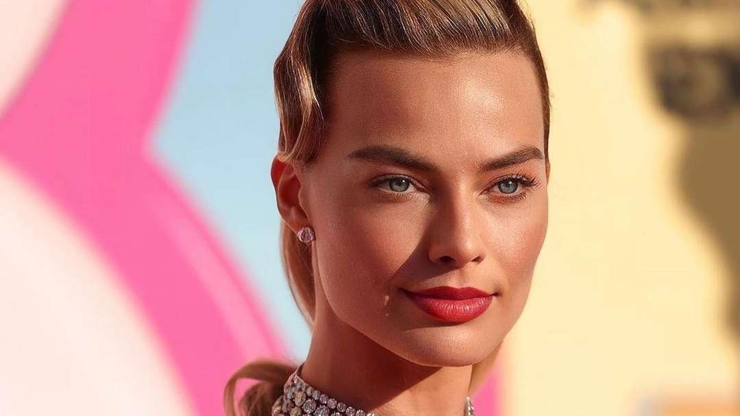 Maquiadora de Margot Robbie revela como reproduzir glow de pré-estreia do filme Barbie