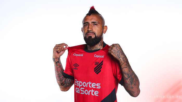 Athletico Paranaense anuncia a contratação de Arturo Vidal, ex-Flamengo