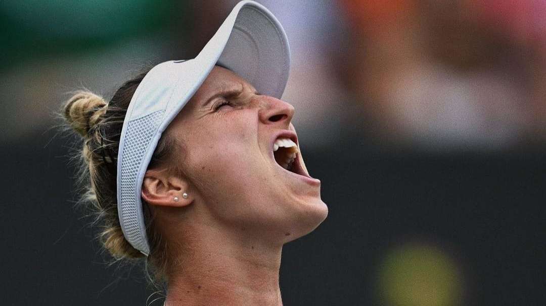 Vondrousova conquista seu inédito Grand Slam de Wimbledon