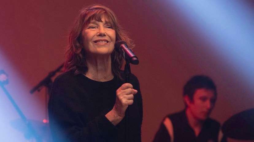 Curiosidades de Jane Birkin que vão além da bolsa que leva seu nome