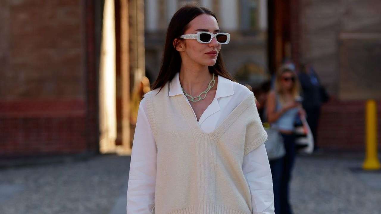 Veja as tendências minimalistas do street style internacional