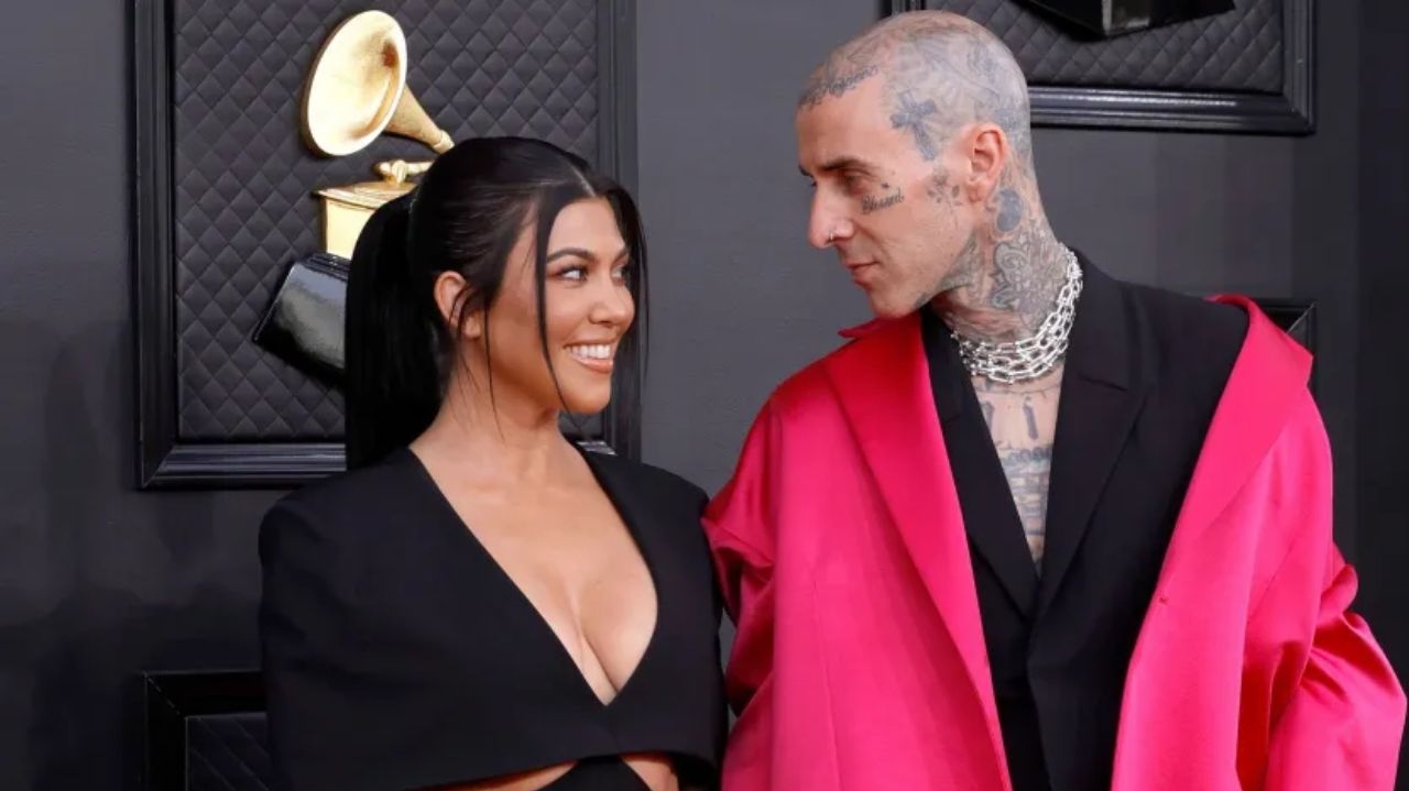 Travis Barker escolhe nome “diferente” para filho com Kourtney Kardashian