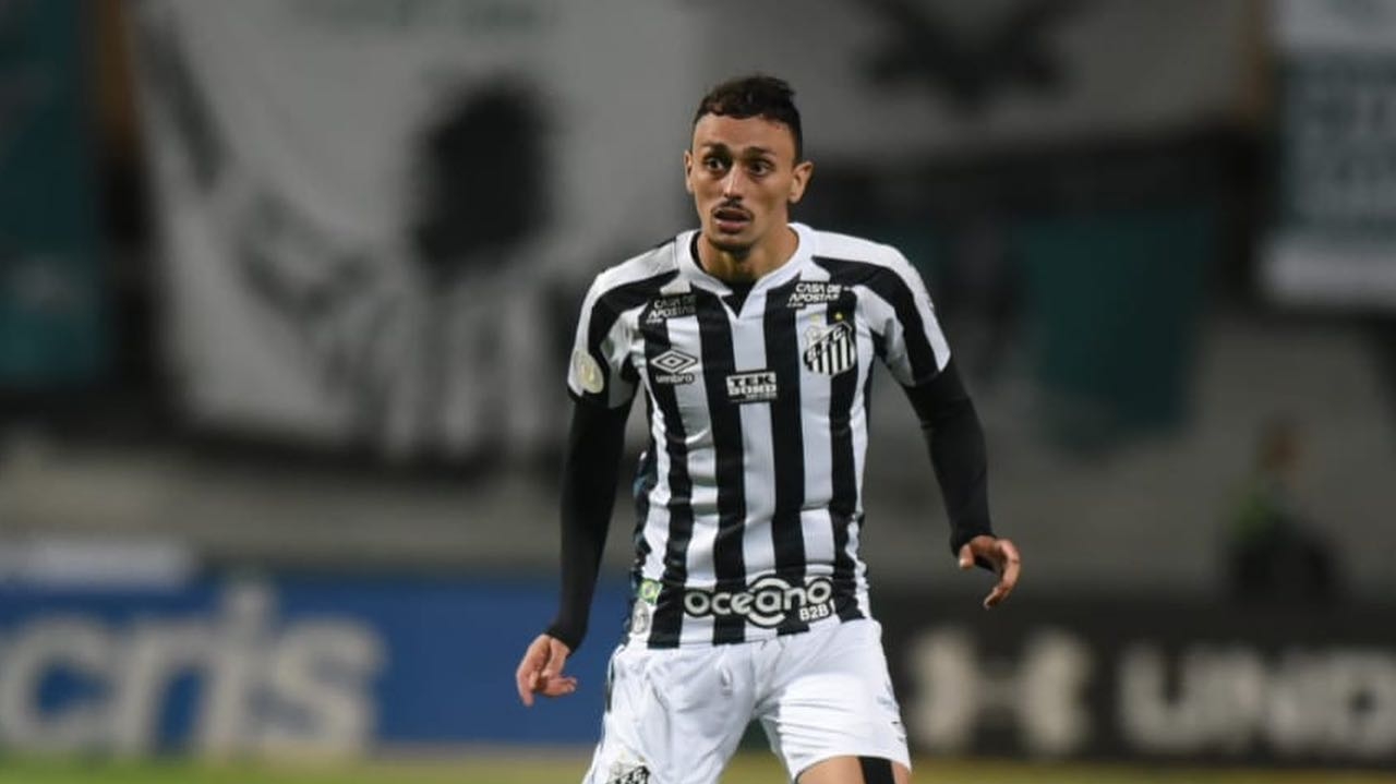Mesmo com Santos em má fase, velhos conhecidos da torcida optam por voltar ao clube praiano