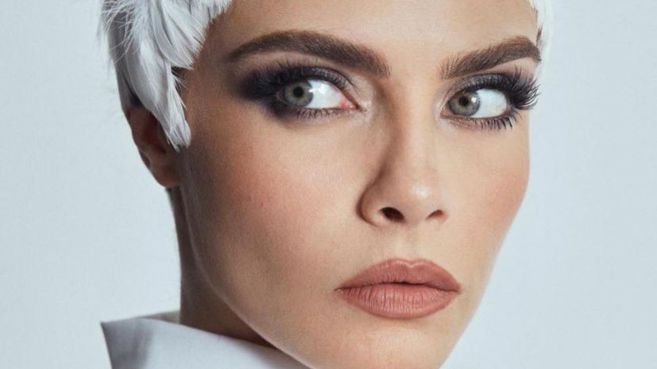 Cara Delevingne comemora primeiro ano longe das drogas