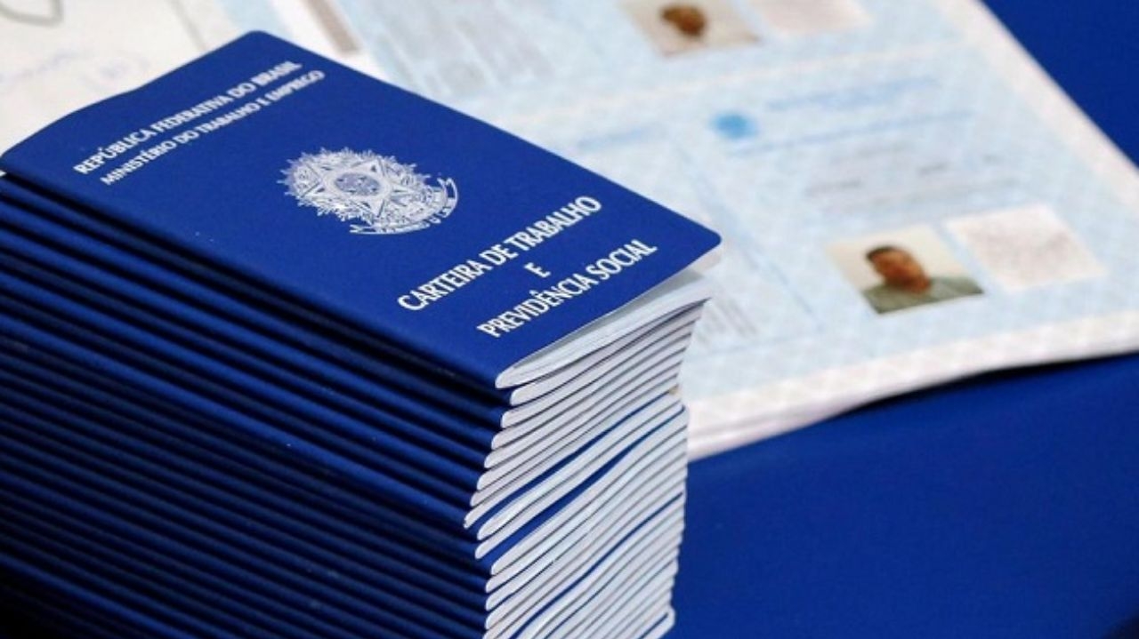 IBGE aponta queda no desemprego: taxa cai para 8% no segundo trimestre de 2023
