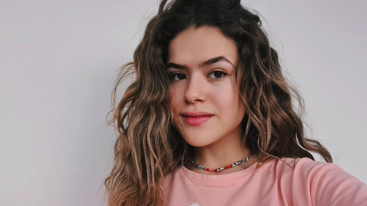 Maisa Silva aparece em foto com amigos após incêndio: “Vivos e juntos”