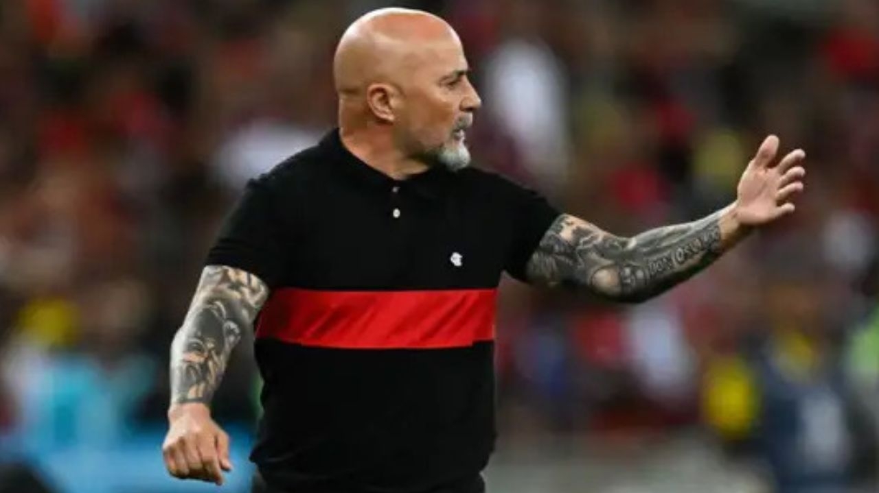 Sampaoli se reúne com elenco do Flamengo após demissão de Pablo Fernández