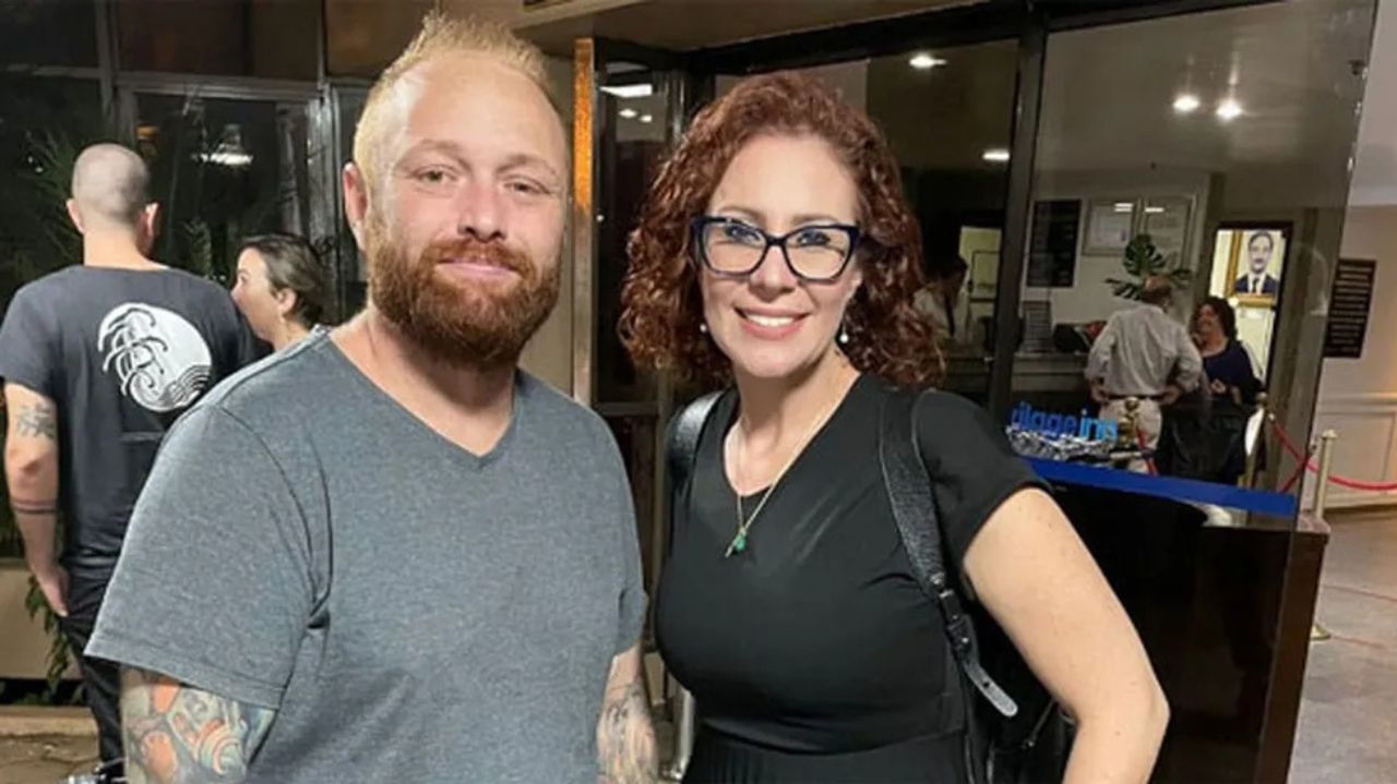 Operação da PF prende hacker da “Vaza Jato” e investiga a deputada Carla Zambelli