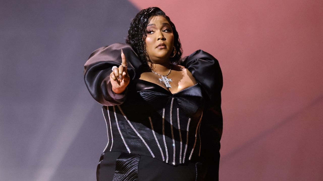 Cantora Lizzo se defende das acusações de assédio