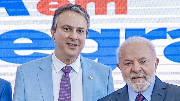 Governo Lula bloqueia verbas na área da educação