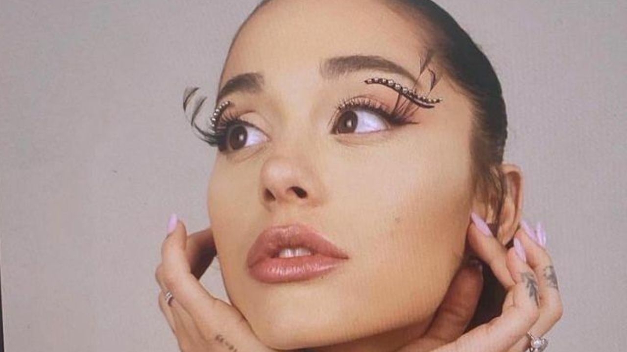 Ariana Grande pode lançar versão especial do álbum “Yours Truly”
