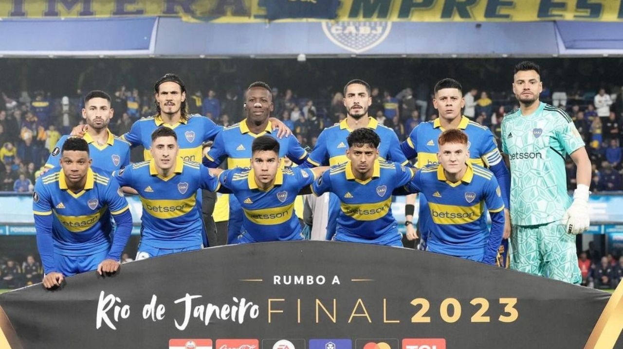 Cavani perde gol incrível, mas Boca Juniors se classifica nos pênaltis