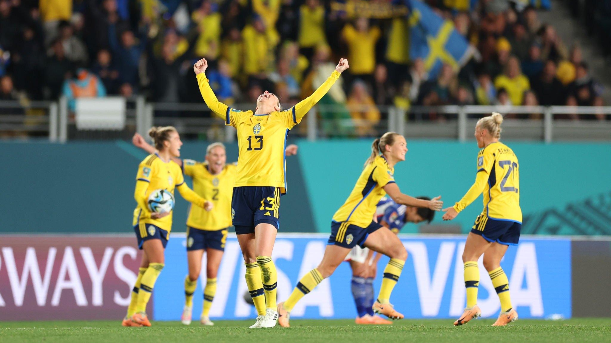 Suécia derrota Japão e enfrenta a Espanha na semifinal da Copa do Mundo