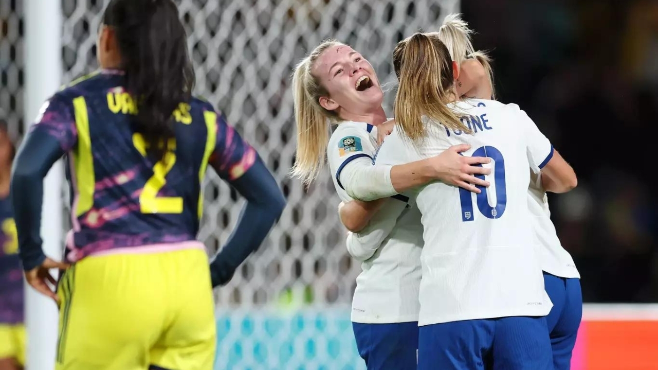 Colômbia sai na frente, mas Inglaterra vira e vai à semifinal da Copa do Mundo Feminina